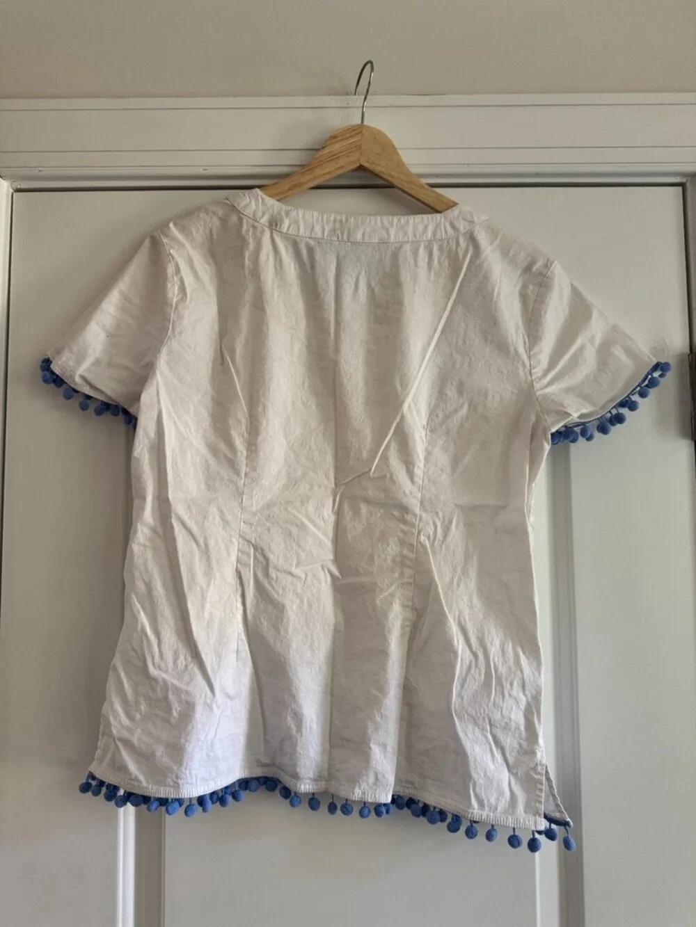 Southern Frock White Blue Pom Pom Trim 100% Cotton Top Size L - Picture 6 of 6